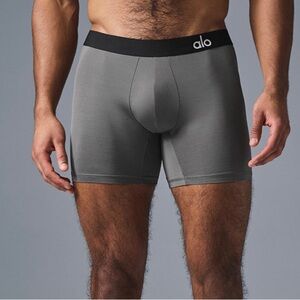 ALO Yoga Men’s “Hero” Performance Boxer 6” Inseam (M) *BESTSELLER*